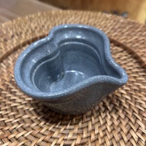 Heart bowl pottery